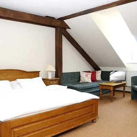 Hotel Leopold Racin