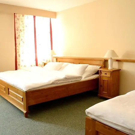 Leopold Hotel 3*